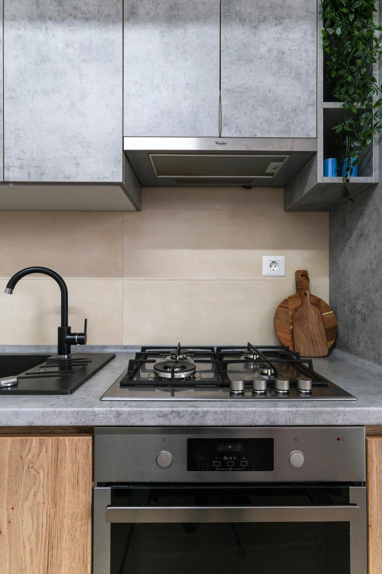 Amalia - Quiet 1Br Apartment With Parking & Wi-Fi Bukarest Eksteriør billede